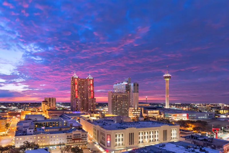 Licensed photo of San Antonio at Dusk - 850 E Erie Ave