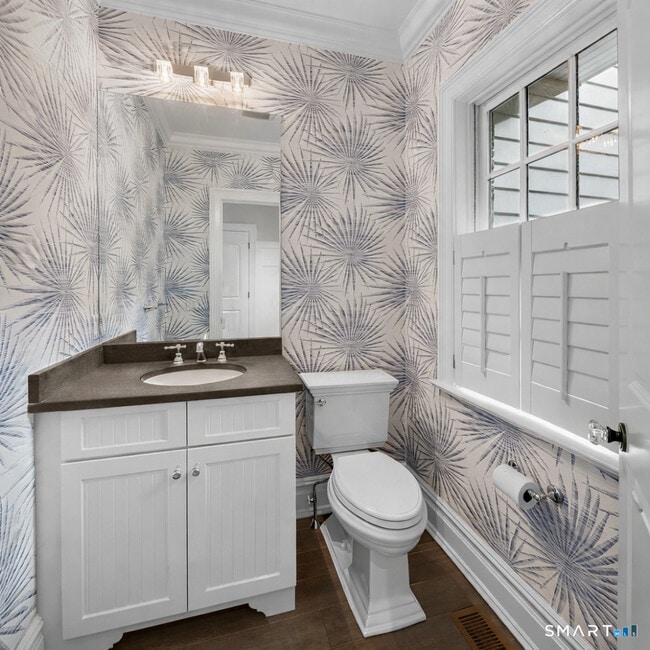 Building Photo - 93 Mansfield Ave