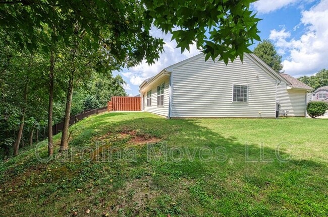 Building Photo - 112 Stream Crossing Way