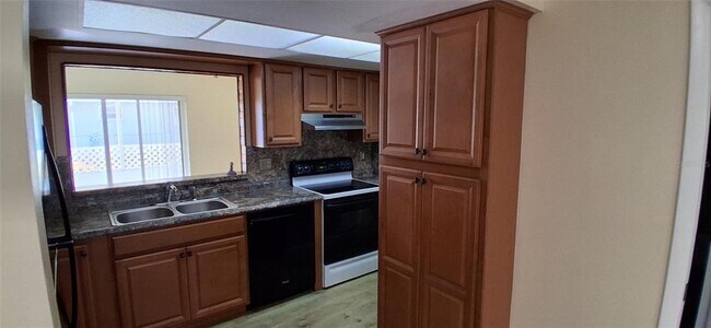 Building Photo - 441 Rubens Dr