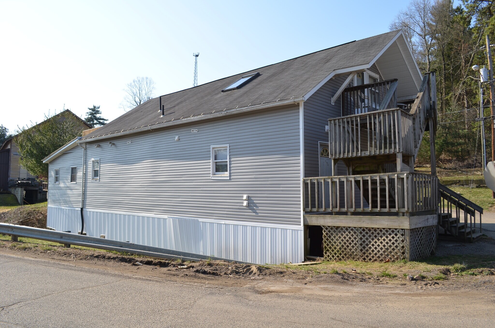 Building Photo - 100 Robbins Rd