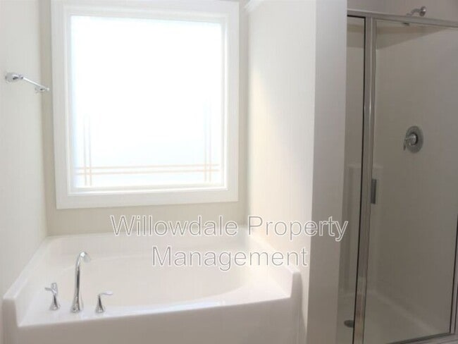 Building Photo - 1121 Matisse Dr