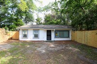 Building Photo - 1065 Winthrop St