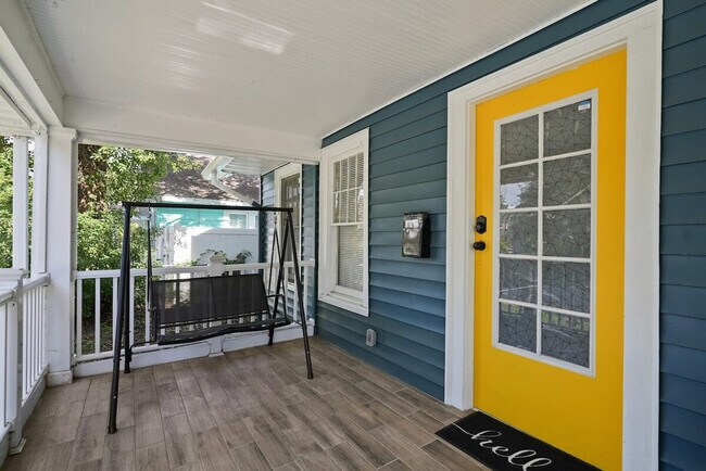 Building Photo - 1829 Hollenbeck Dr