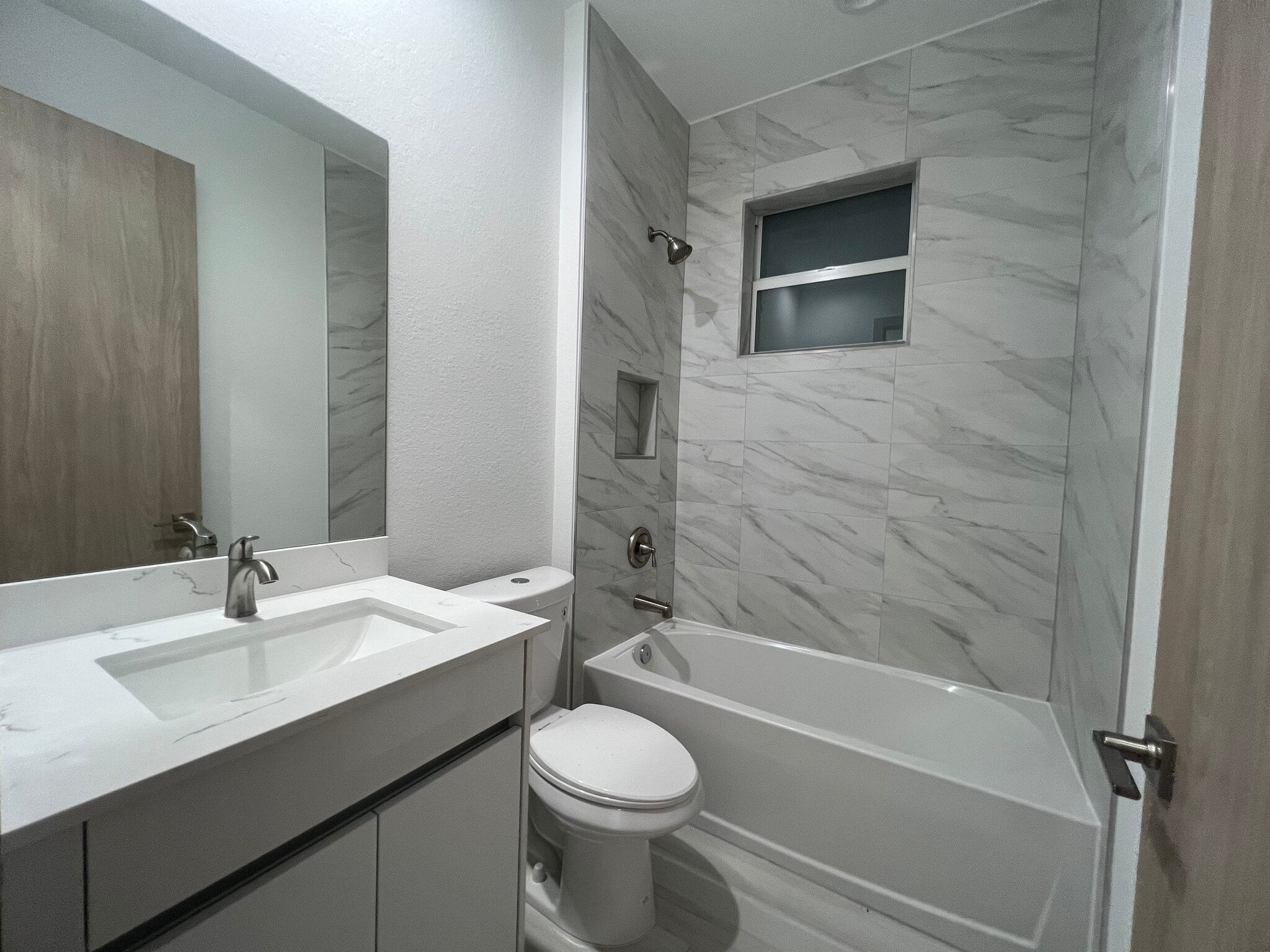 Building Photo - 4135 Watson Ave