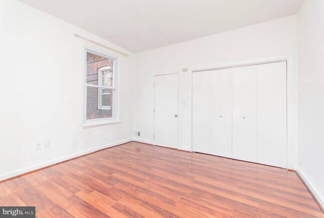 Building Photo - 4813 Chester Ave