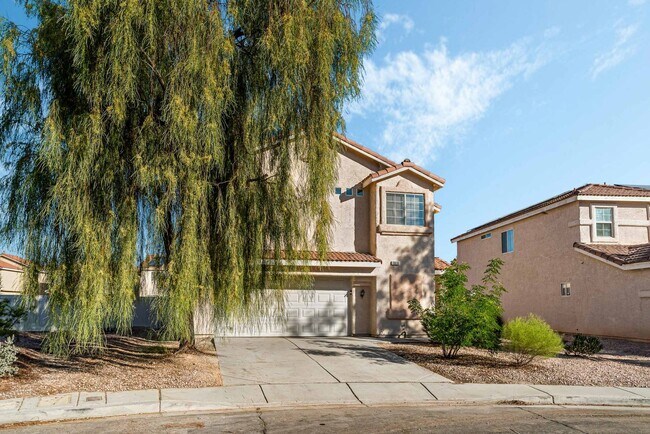 Building Photo - Modern Las Vegas Living with Style & Convenience!