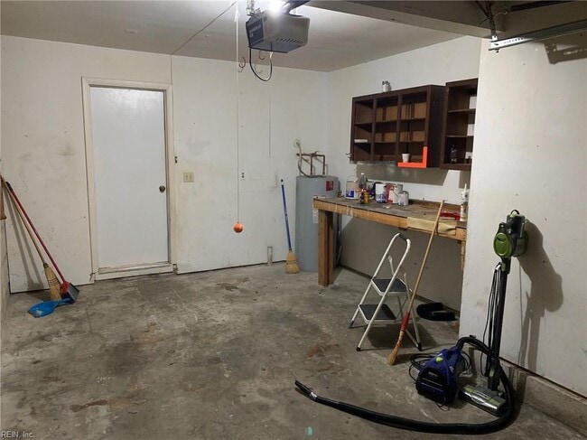 Building Photo - 604 Briar Ct