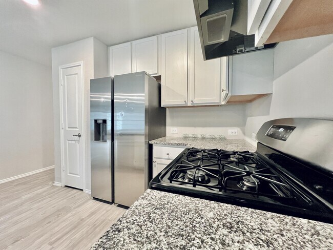 Building Photo - 12111 Overton Wy