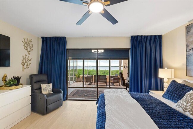 Building Photo - 3887 Catalina Dr