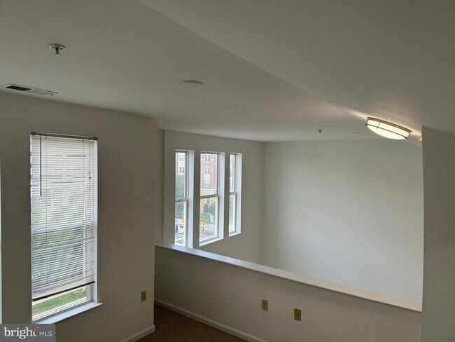 Building Photo - 2665 Prosperity Ave