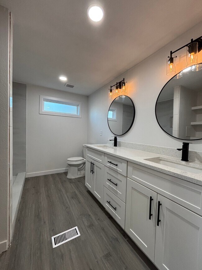 Building Photo - 19856 Old Hwy 105 E