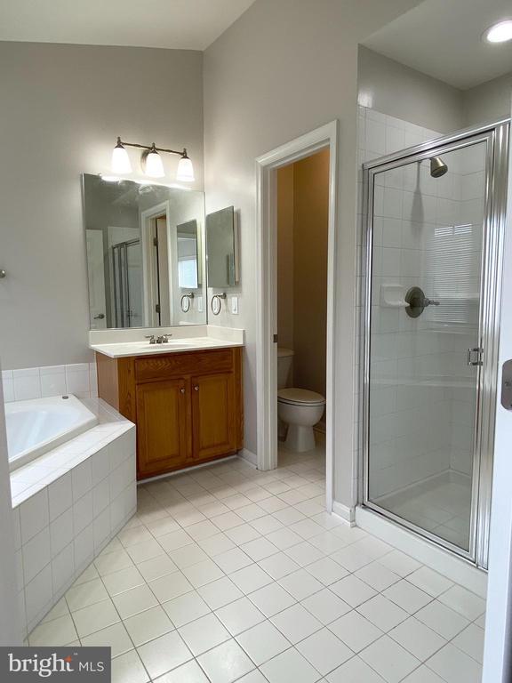 Building Photo - 5633 Sheals Ln