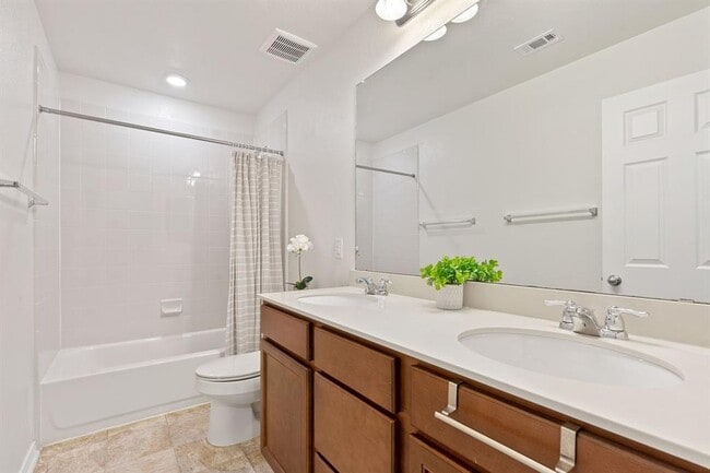 Building Photo - 7609 Ballydawn Dr