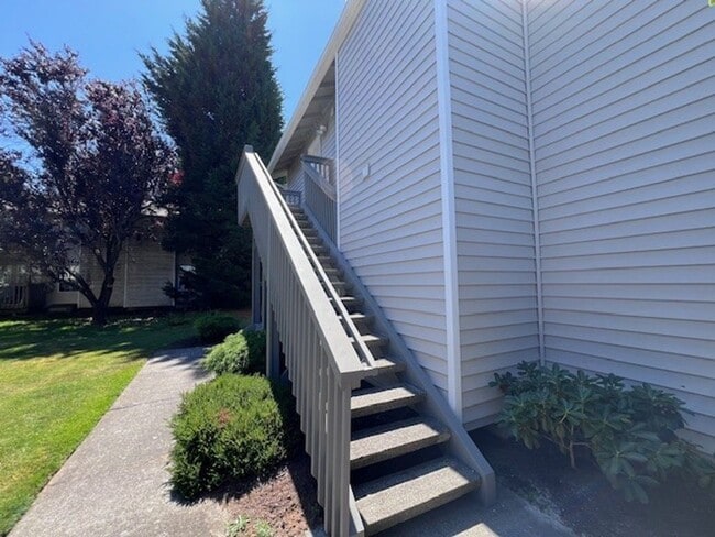 Building Photo - 5684 Eagle Pkwy