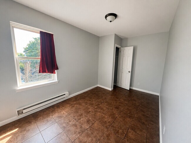 Building Photo - 2601 N Sartain St
