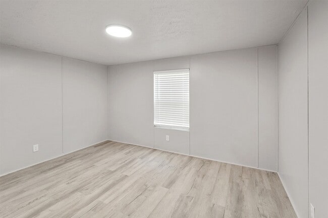 Building Photo - 361 Box Road Unit