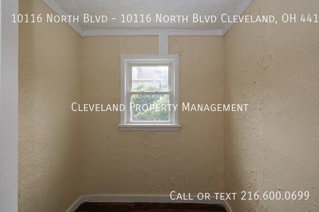 Building Photo - Side-by-side Cleveland Duplex