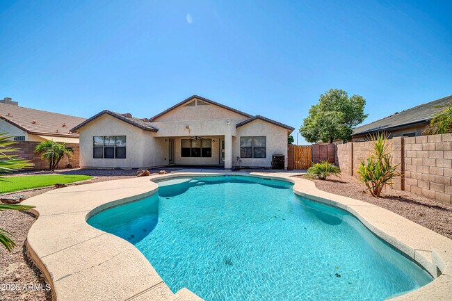 Building Photo - 6434 W Kristal Way