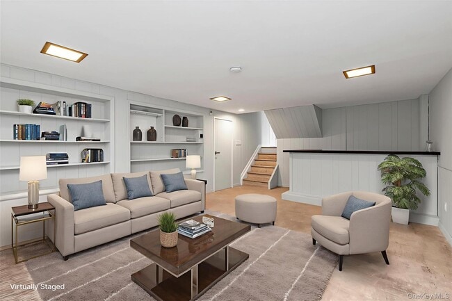 Building Photo - 17 Edna Dr