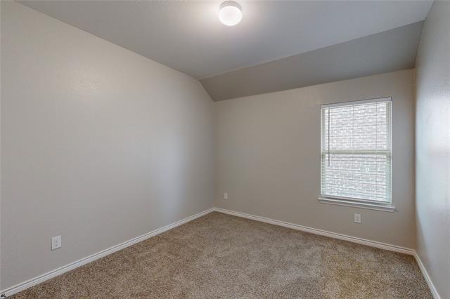 Building Photo - 949 Royal Ln