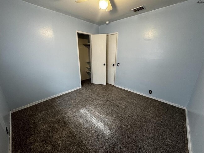 Building Photo - 1504 Red Fox Rd