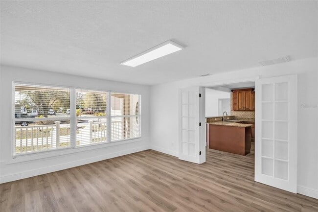 Building Photo - 4767 26th Ave N