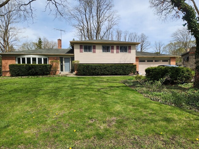 Primary Photo - 2243 Elm Ridge Dr
