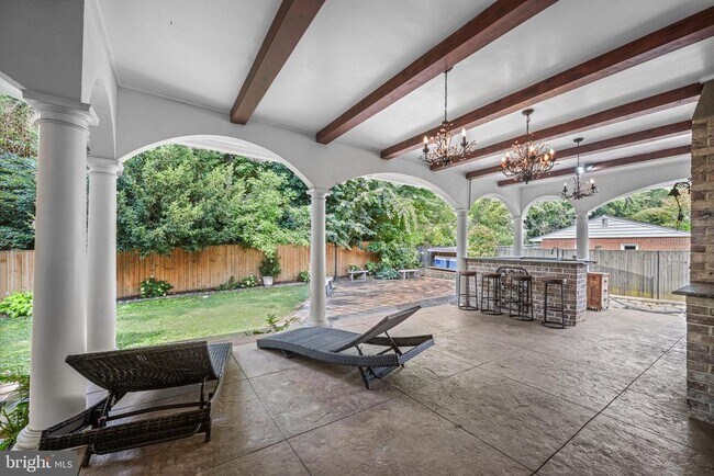 Building Photo - 9715 Singleton Dr