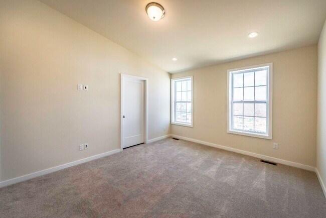 Building Photo - 2843 Hardwick Rd