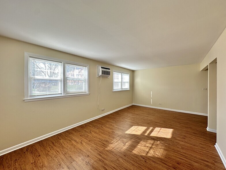 Building Photo - 620 Lincoln Ave