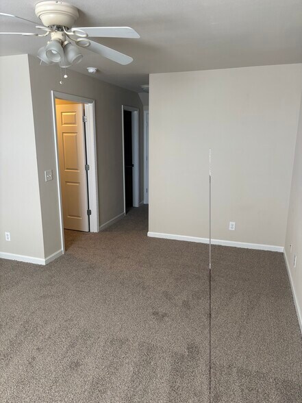 Upstairs Bedroom - 130 E Center Town Dr