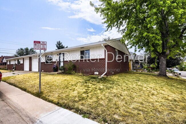 Building Photo - 4282 W Virginia Ave