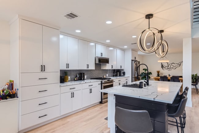 Building Photo - 8800 Ficke Cove