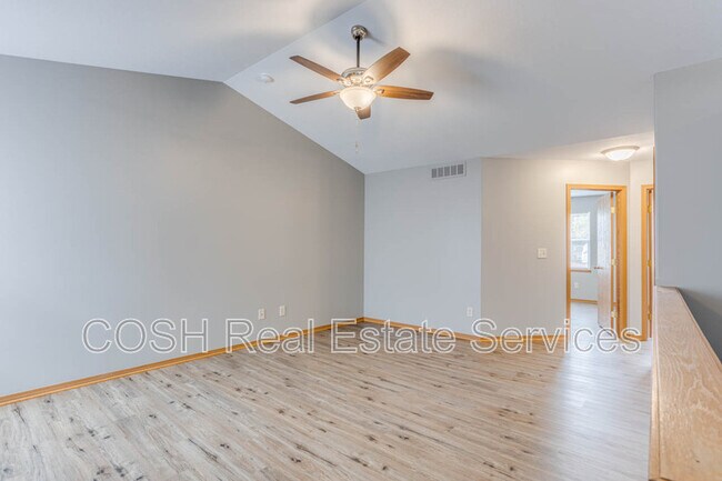 Building Photo - 1028 E Karla Ct