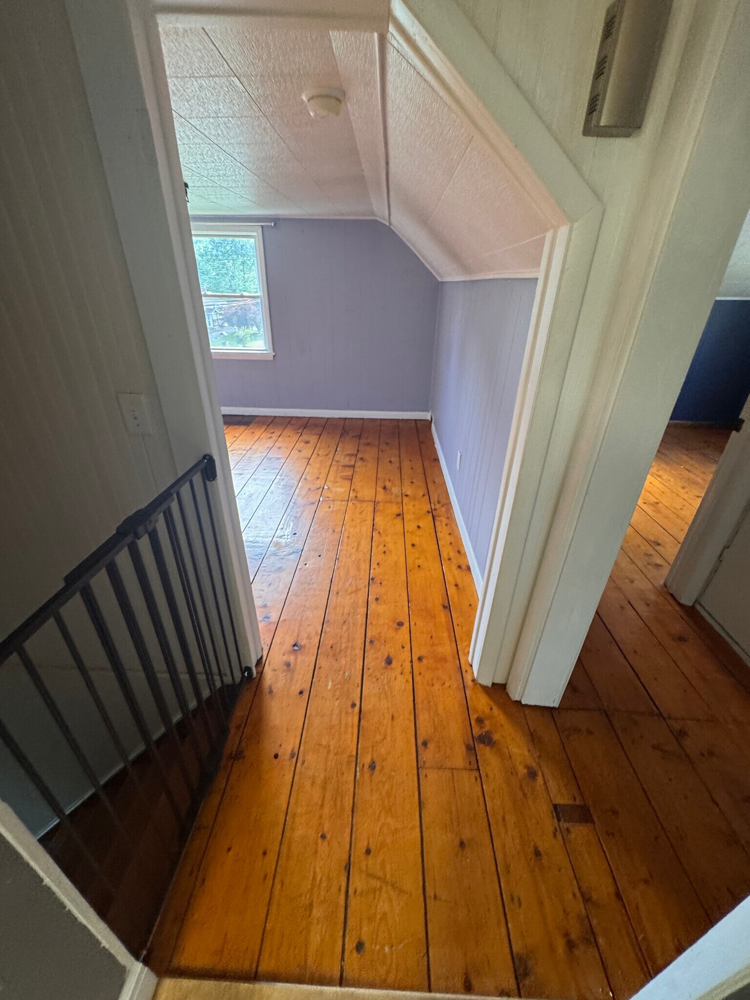 Building Photo - 203 Bedell Ave
