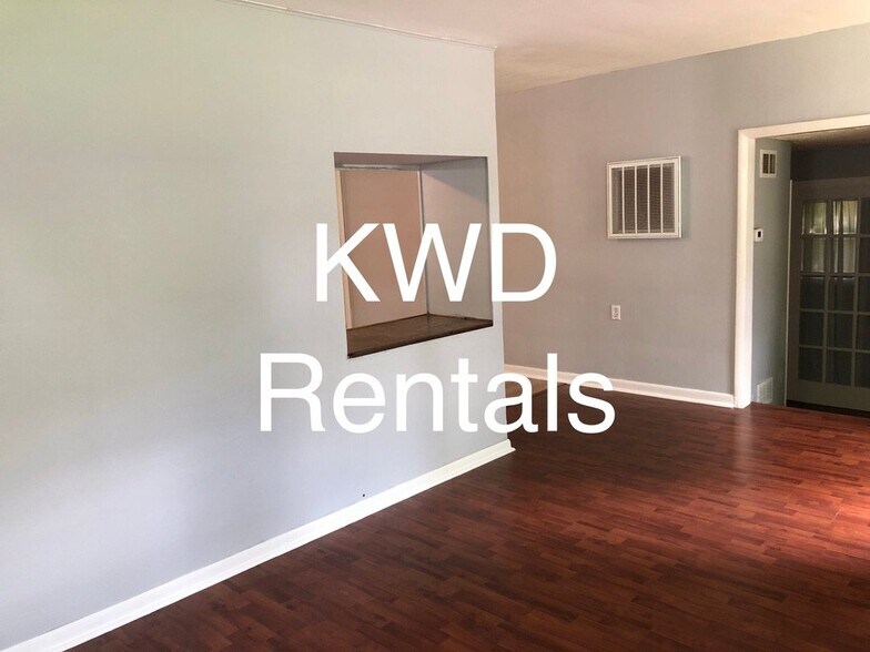 Building Photo - 129 Green Acre Dr