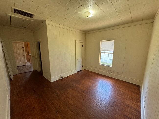 Building Photo - "Like New" Home In Bossier