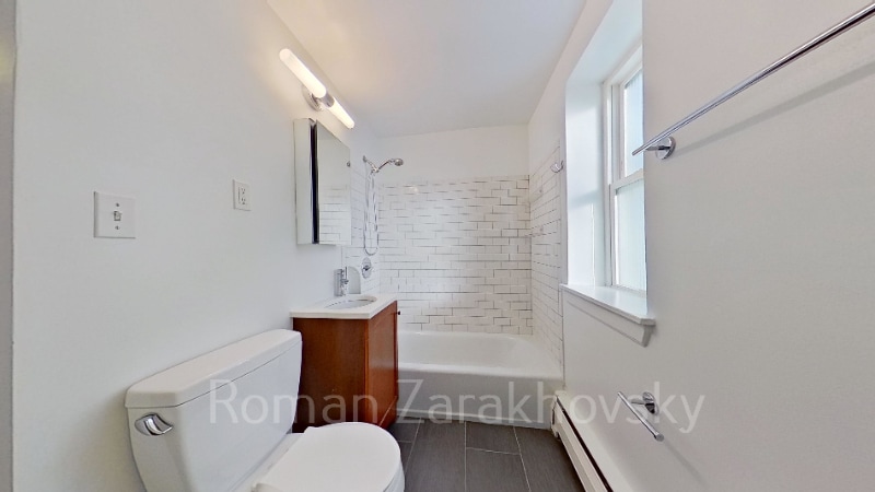 Building Photo - 14 Marion St