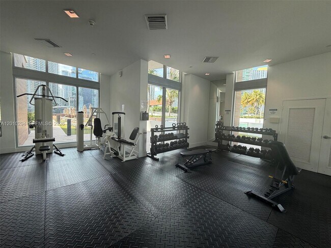 Building Photo - 350 S Miami Ave