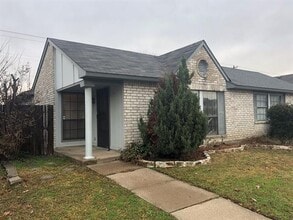 Building Photo - 6076 Dooley Dr