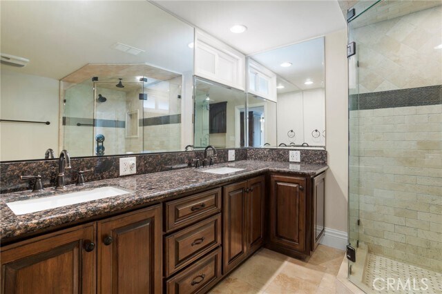 Building Photo - 1011 S Montezuma Way