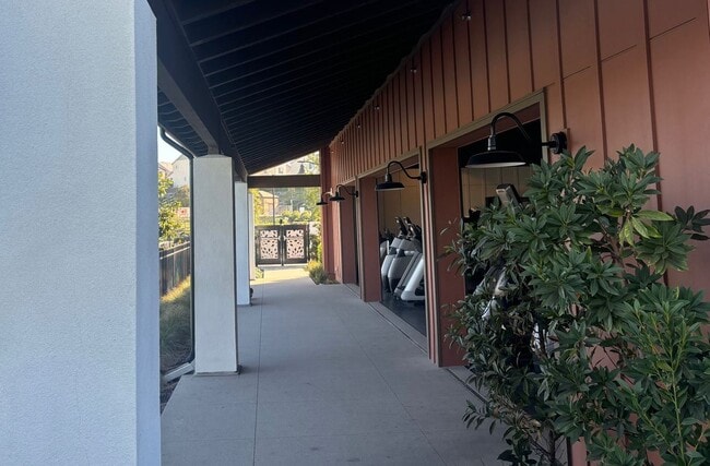 Building Photo - 1270 Windmill Rd