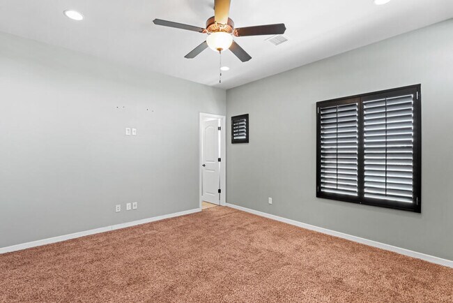 Building Photo - 14833 Harry Flournoy Ave