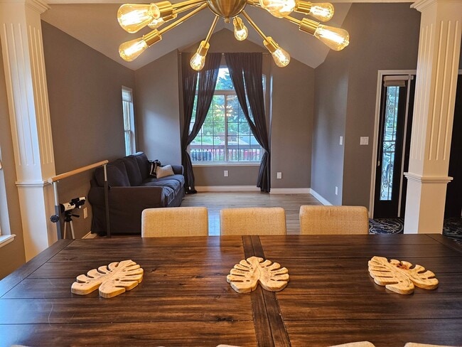 Building Photo - $500 Move in incentive! Gorgeous 4 bedroom Boulder home!  Available Now!