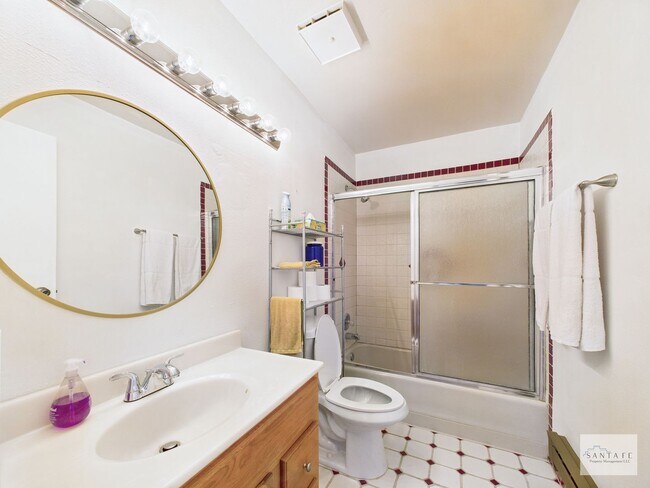 Building Photo - Single Family Home minutes from Los Alamos/Pojoaque