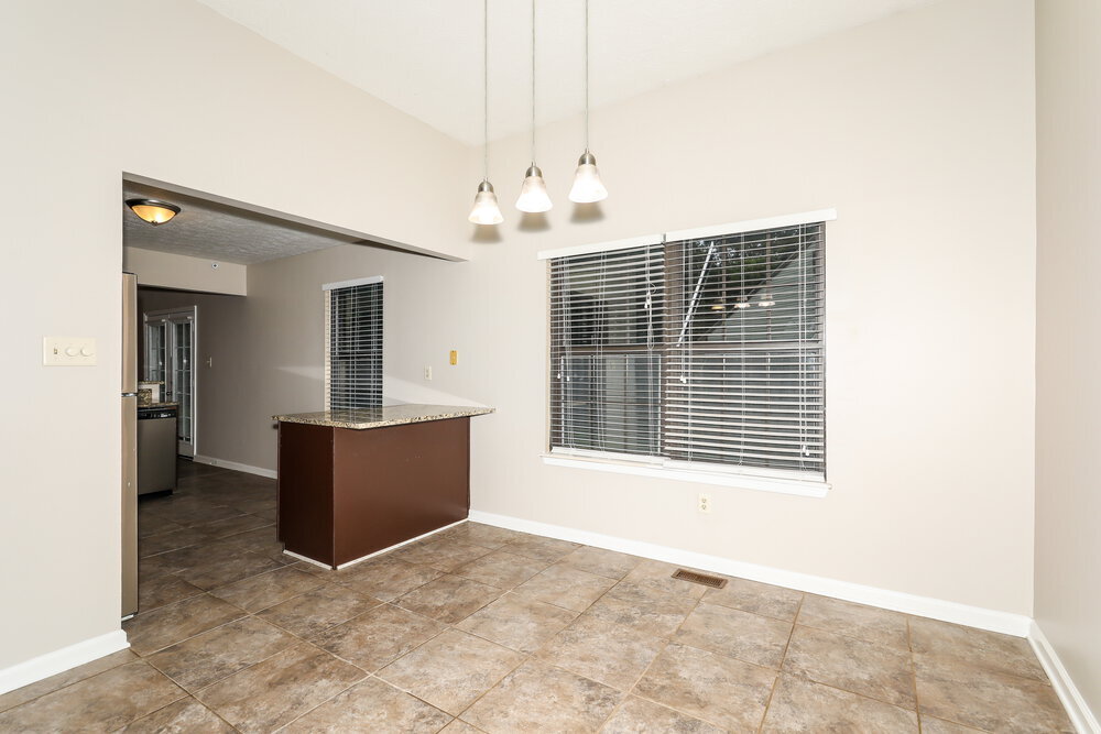 Building Photo - 12065 Rossi Dr