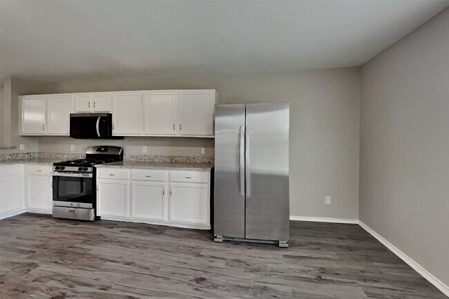 Building Photo - 5010 Diamondcliff Ct