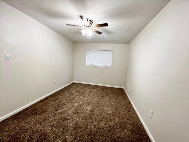 Building Photo - 130 Oyster Creek Dr
