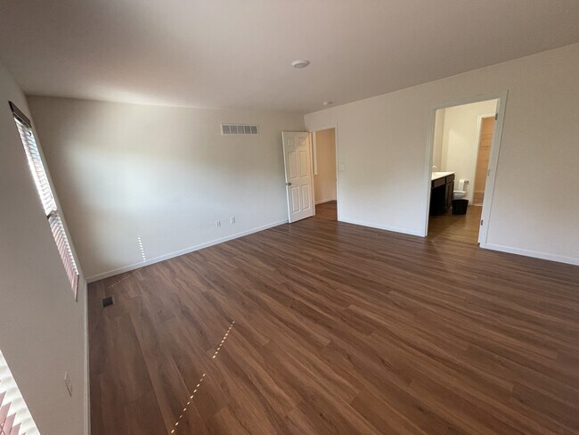 Building Photo - 1132 William Penn Dr